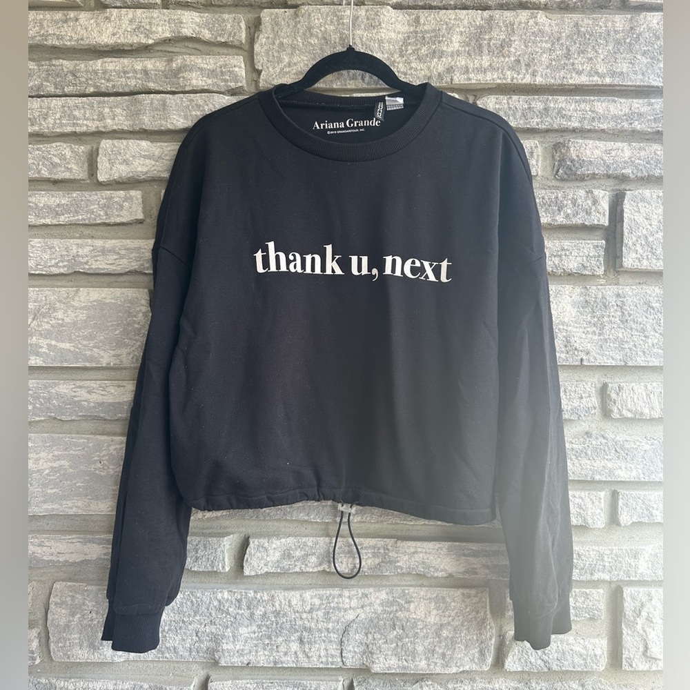 H&M - cropped pull over